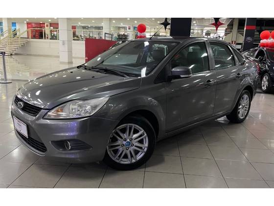 FORD FOCUS 2.0 GLX SEDAN 16V FLEX 4P AUTOMÁTICO FORD FOCUS 2.0 GLX SEDAN 16V FLEX 4P AUTOMÁTICO